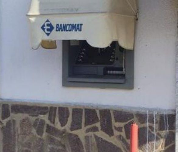 04012023 bancomat lago