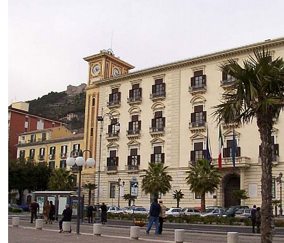 04022019 palazzo provincia di salerno