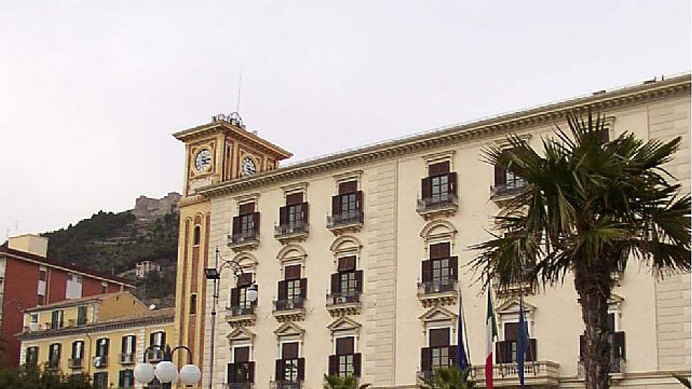 04022019 palazzo provincia di salerno