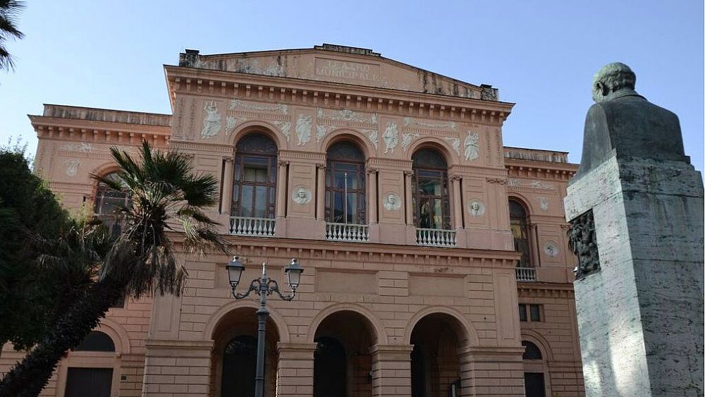 04022021 teatro verdi salerno