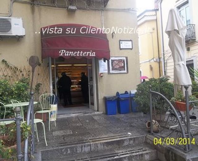 04032014 panetteria no plastica