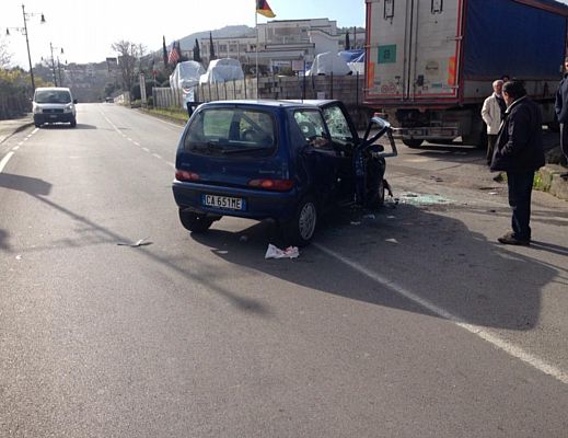 04032015 incidente agropoli