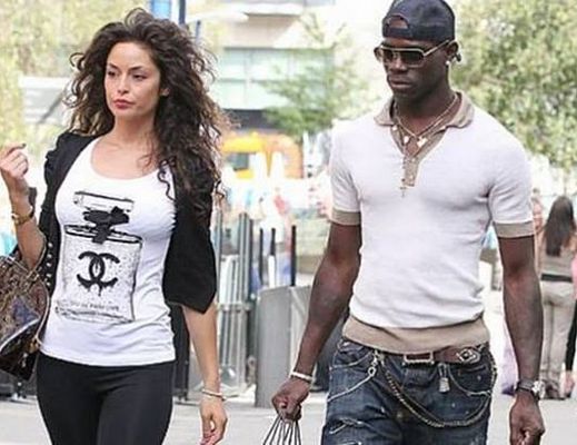 04052015 Raffaella Fico e Mario Balotelli