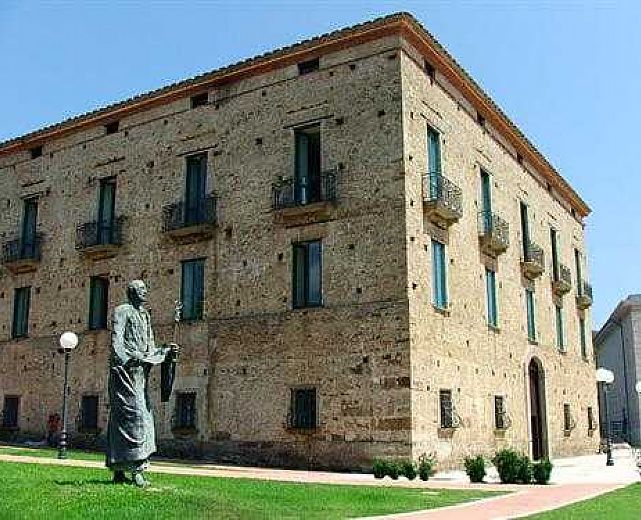 04072015 Palazzo Alario