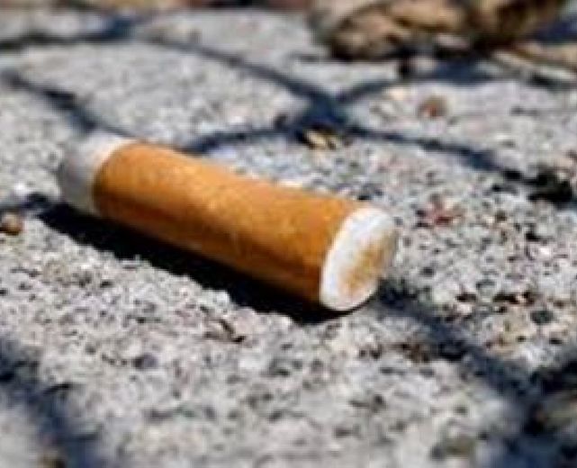 04072015 cicca sigaretta 04072015 cicca sigaretta