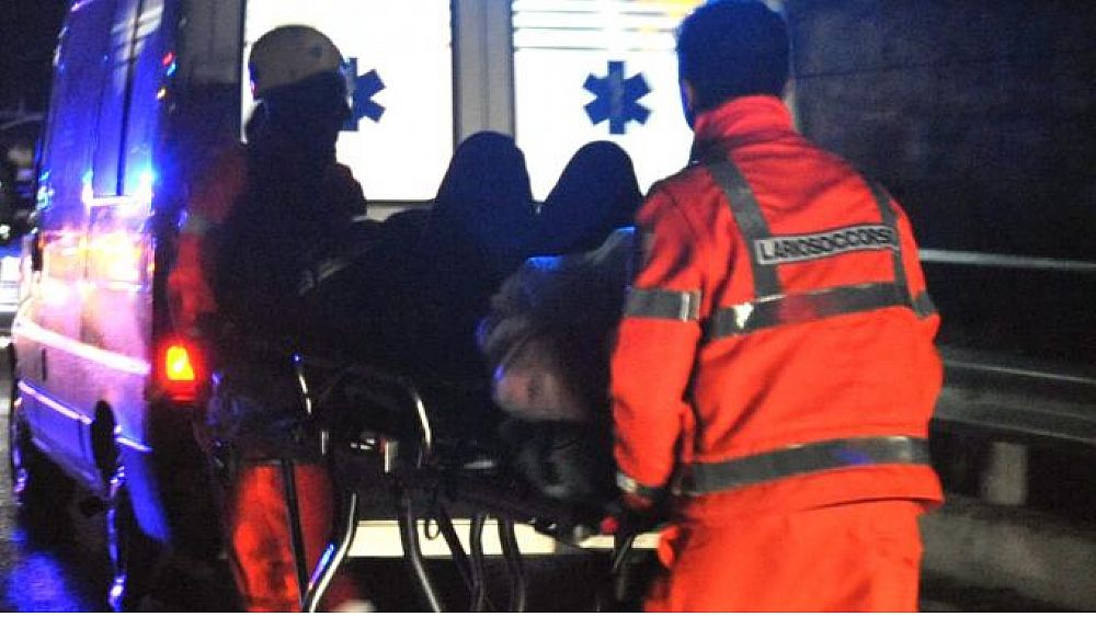 04092016 ambulanza notte