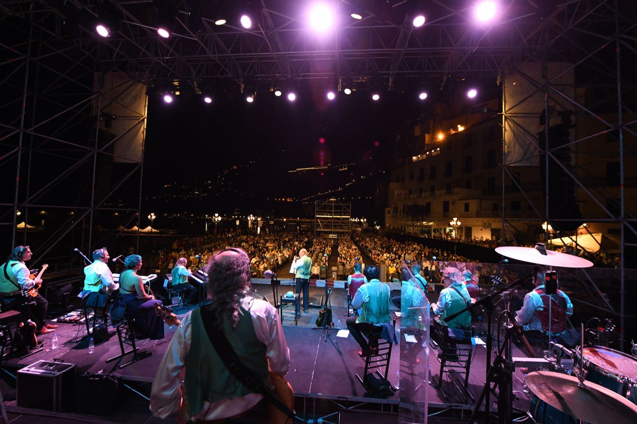 renzo arbore in concerto