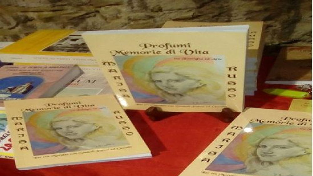 04092020 libro marisa russo