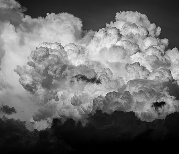 04102017 nuvole nere