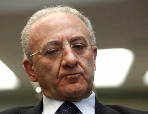 04112012 sindaco de luca nervoso