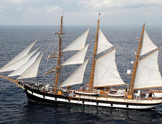 04112015 nave scuola palinuro