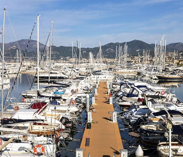 04112017 Giuseppe Carotenuto  MARINA D'ARECHI
