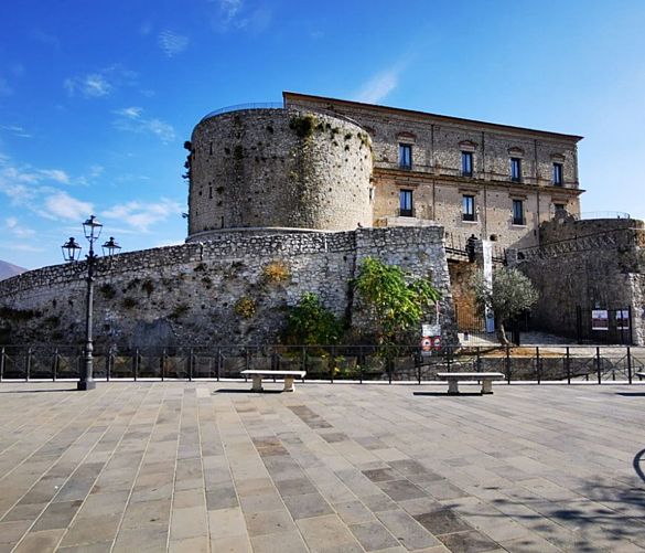 04112019 CASTELLO MACCHIAROLI TEGGIANO ANTIQUARIA