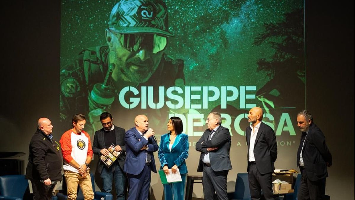 04122023 giuseppe de rosa premiazione 04122023 giuseppe de rosa premiazione