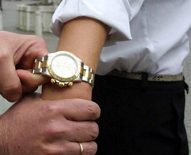 05012015 rapina orologio