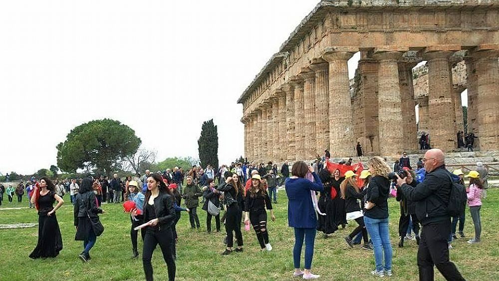 05042017 si balla tra i templi paestum