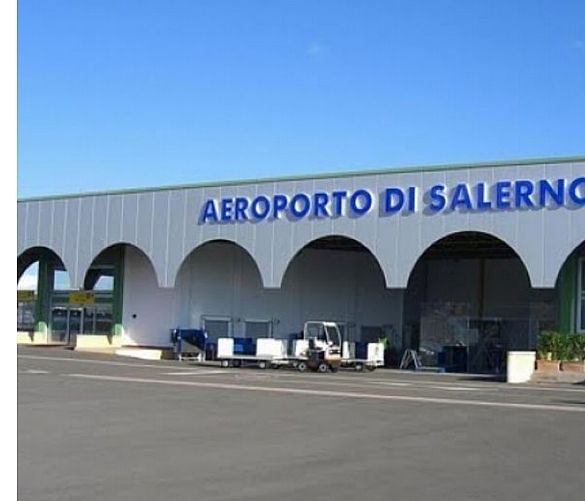 05062018 aeroporto di salerno insegna