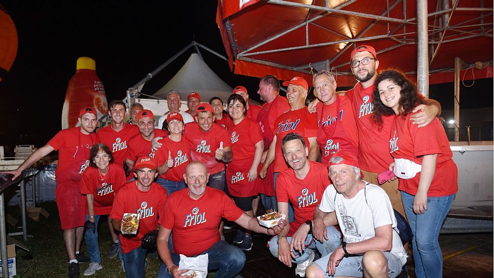 05062023 foto di gruppo associazione