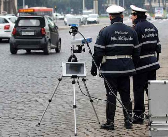 05102013 autovelox agenti