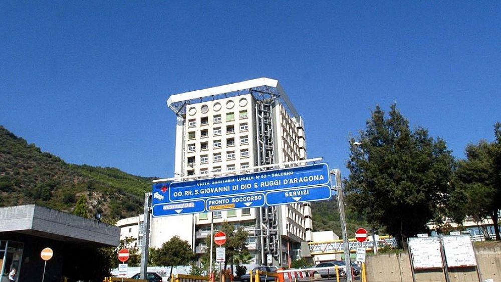 05102016 ospedale ruggi salerno