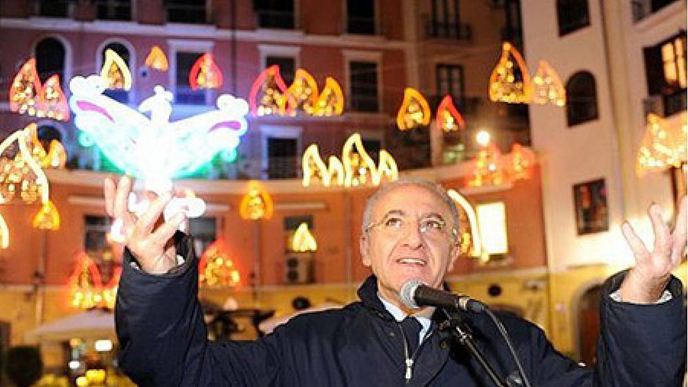 05102019 de luca luci d artista salerno