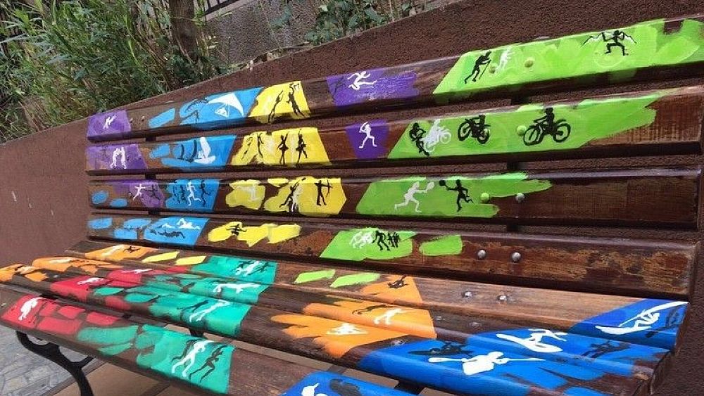 05112019 foto web panchina artista