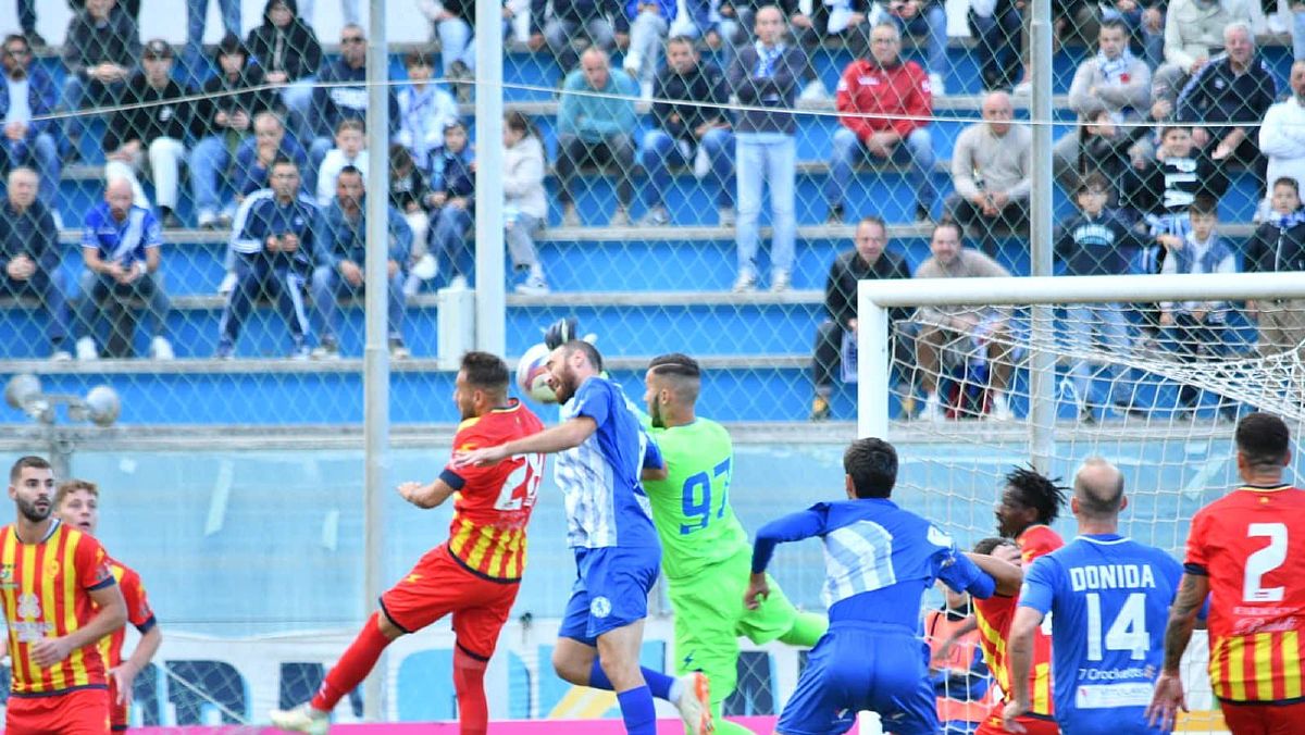 05112023 azione colpo di testa 05112023 azione colpo di testa