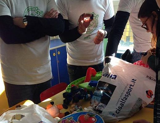06012014 casapound per la befana