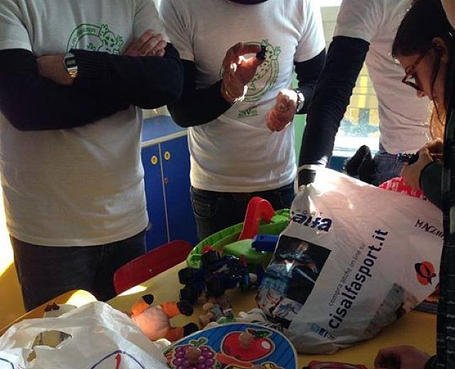 06012014 casapound per la befana