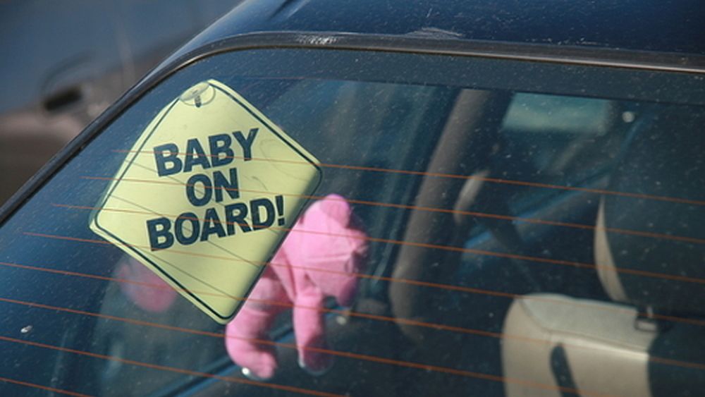 06012017 bambini in auto