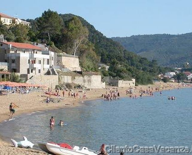 06072013 spiaggia castellaabte