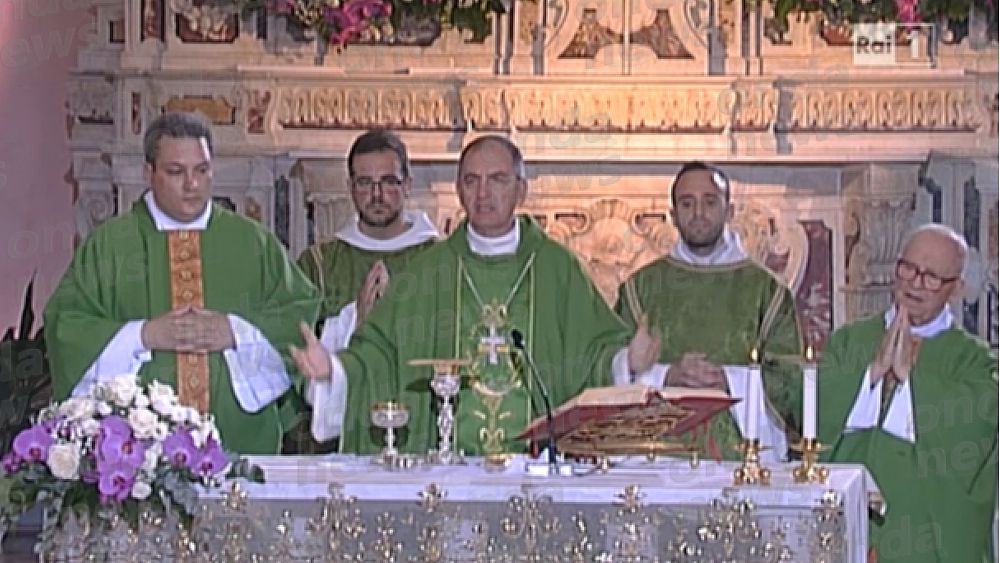 06082019 vescovo de luca messa