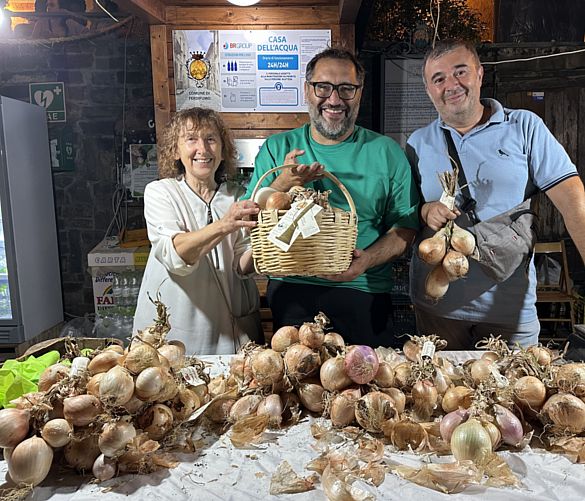 06082025 peppone calabrese alla festa della cipolla