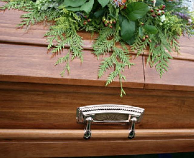 06112014 funerale bara