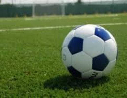 Antonio-Montuoro foto - 06122015 pallone grande erba