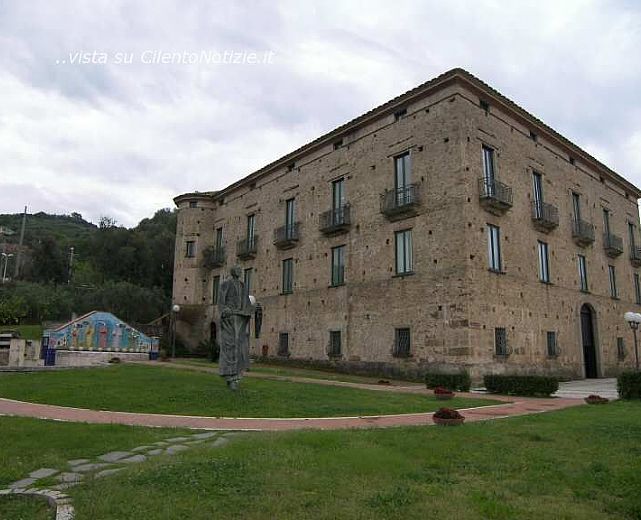 07062014 palazzo alario ascea