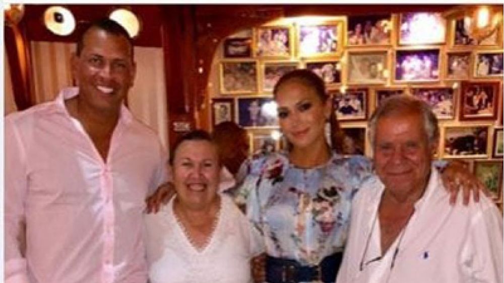 07082018 jennifer lopez a positano