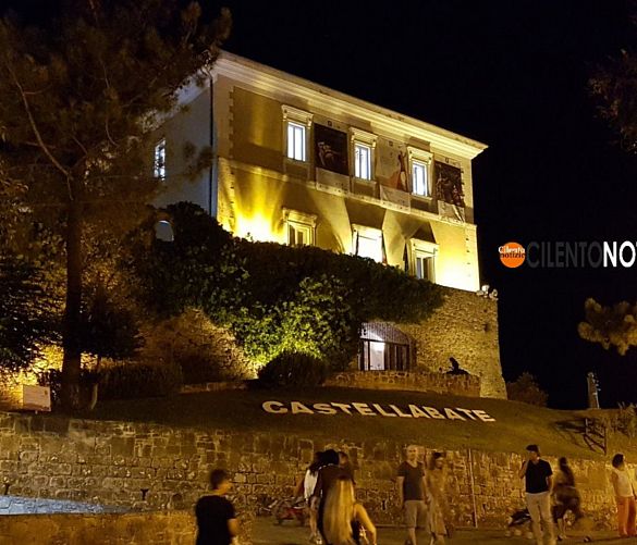 07082019 Castello dell Abate di notte