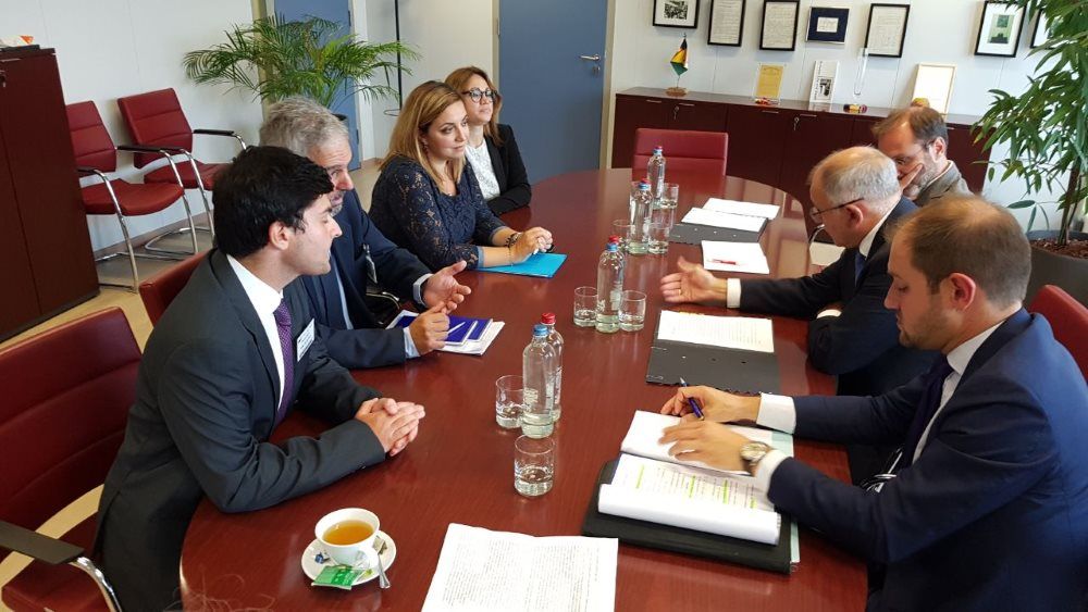 incontro adinolfi in UE