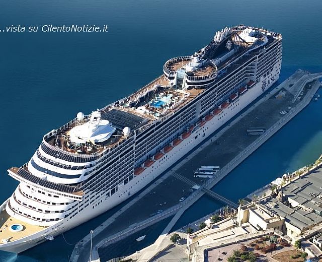 07102013 Nave MSC Splendida