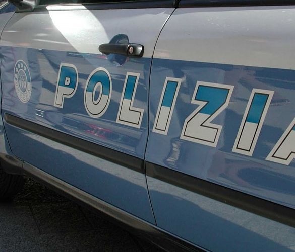 07102016 auto polizia