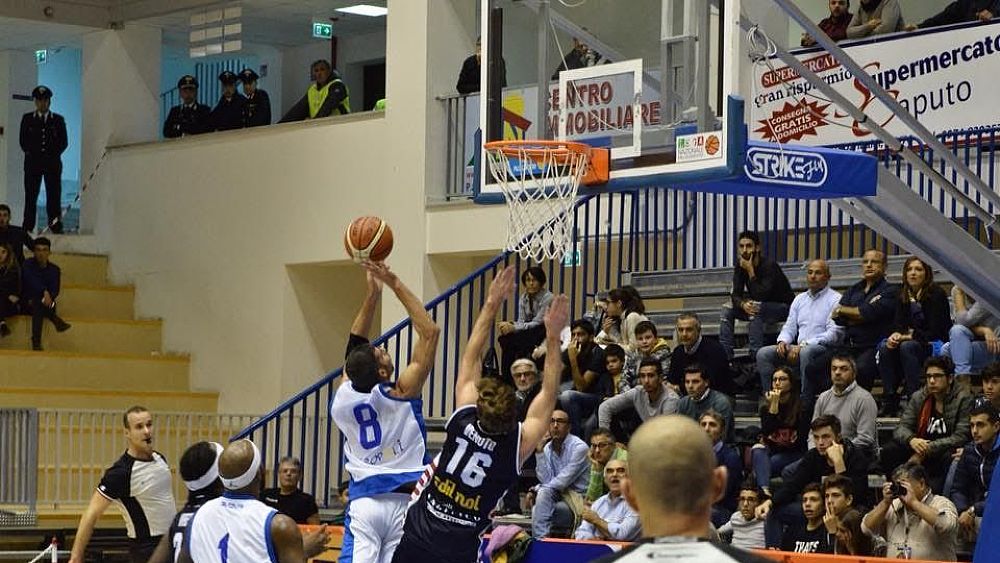07112016 basket agropoli al palacilento