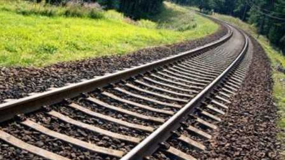 07112016 binari treno