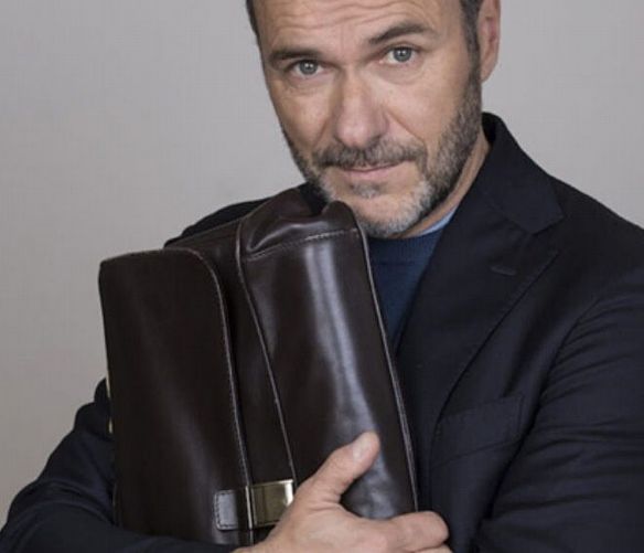 Marisa-Russo foto - 07112022 avv malinconico con borsa