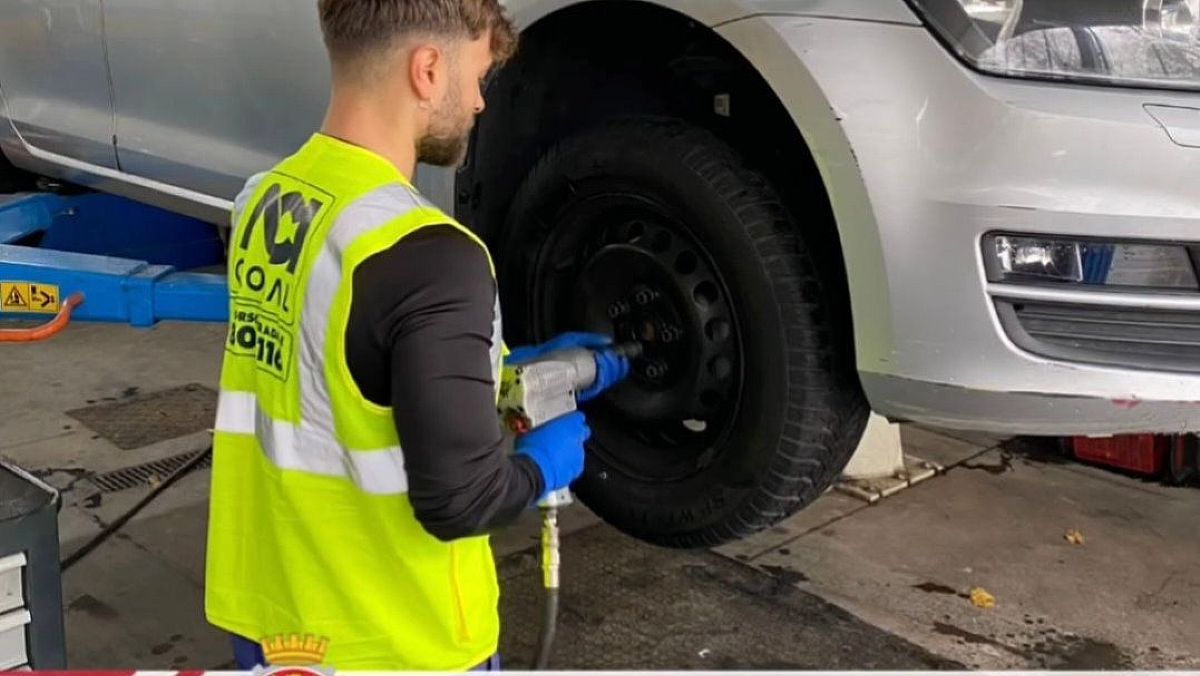 07112023 cambio pneumatici 07112023 cambio pneumatici