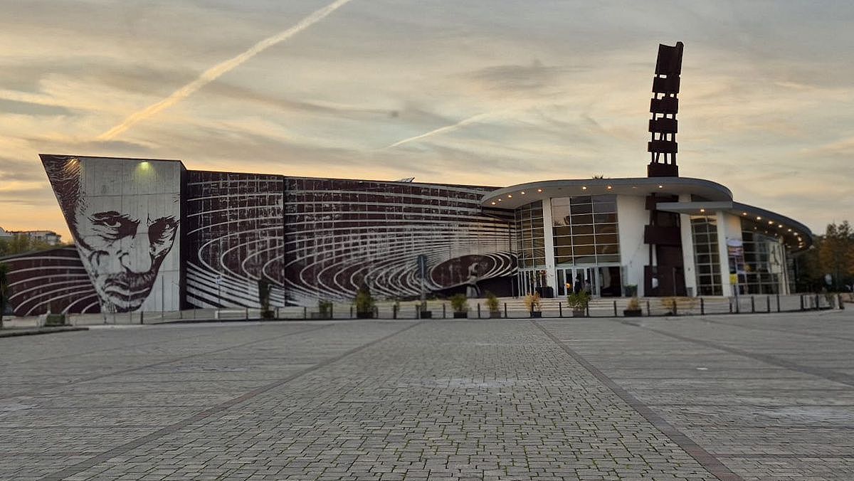 07112025 nuova foto cineteatro de filippo agropoli