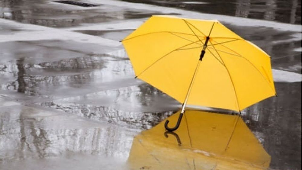 08032018 ombrello tra sole e gelo