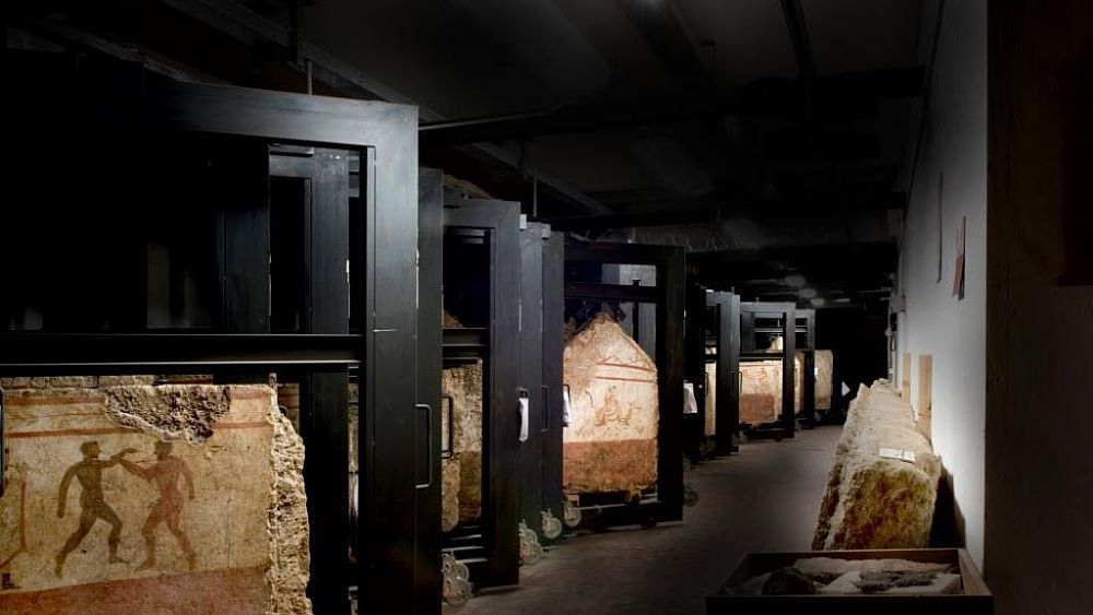 08042016 depositi museo archeologico paestum