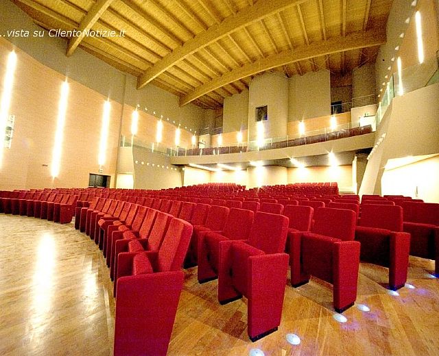 08052015 teatro auditorium vallo Leo de Beradinis