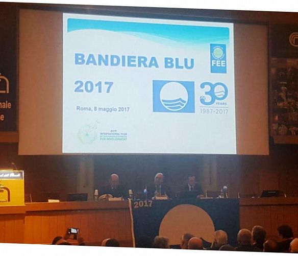 08052017 consegna bandiera blu a roma